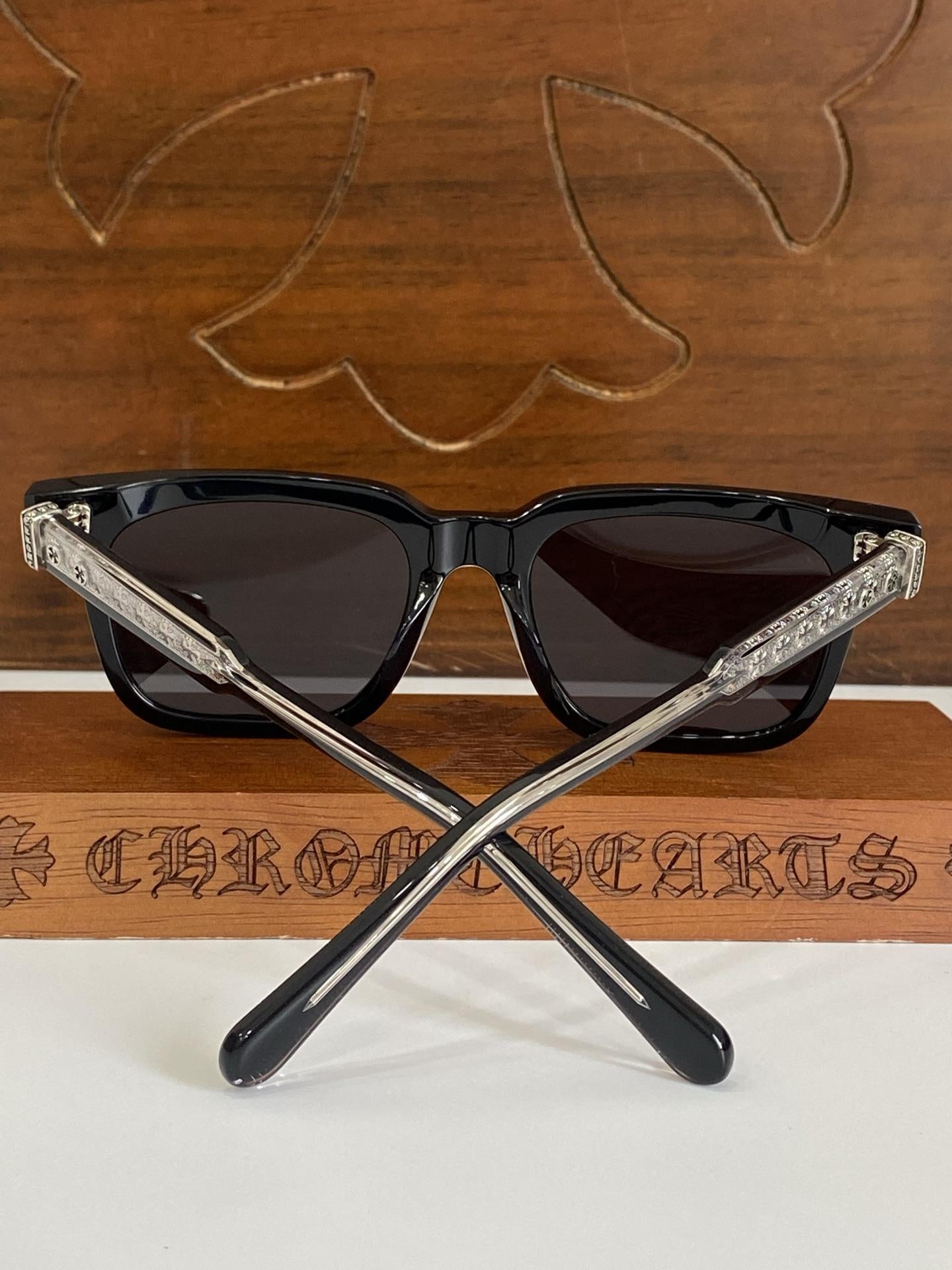Lunettes Chrome Hearts