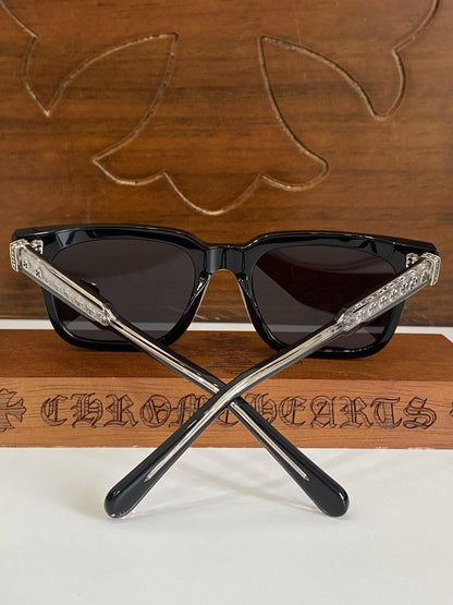 Lunettes Chrome Hearts