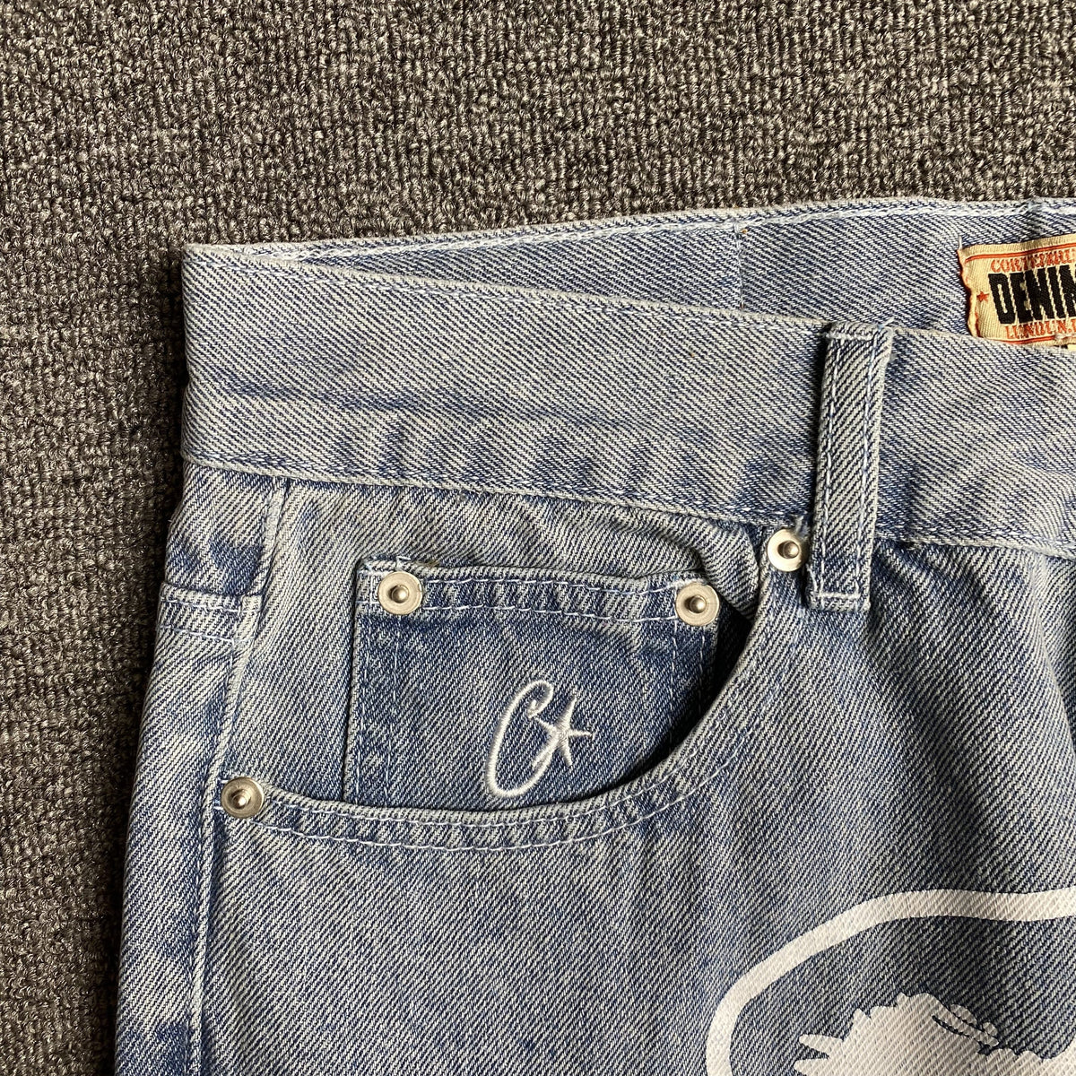 Jean en denim Corteiz