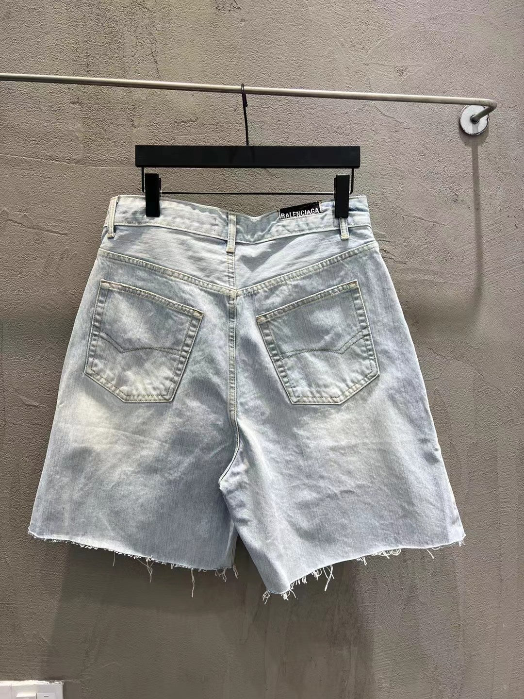 Shorts Balenciaga