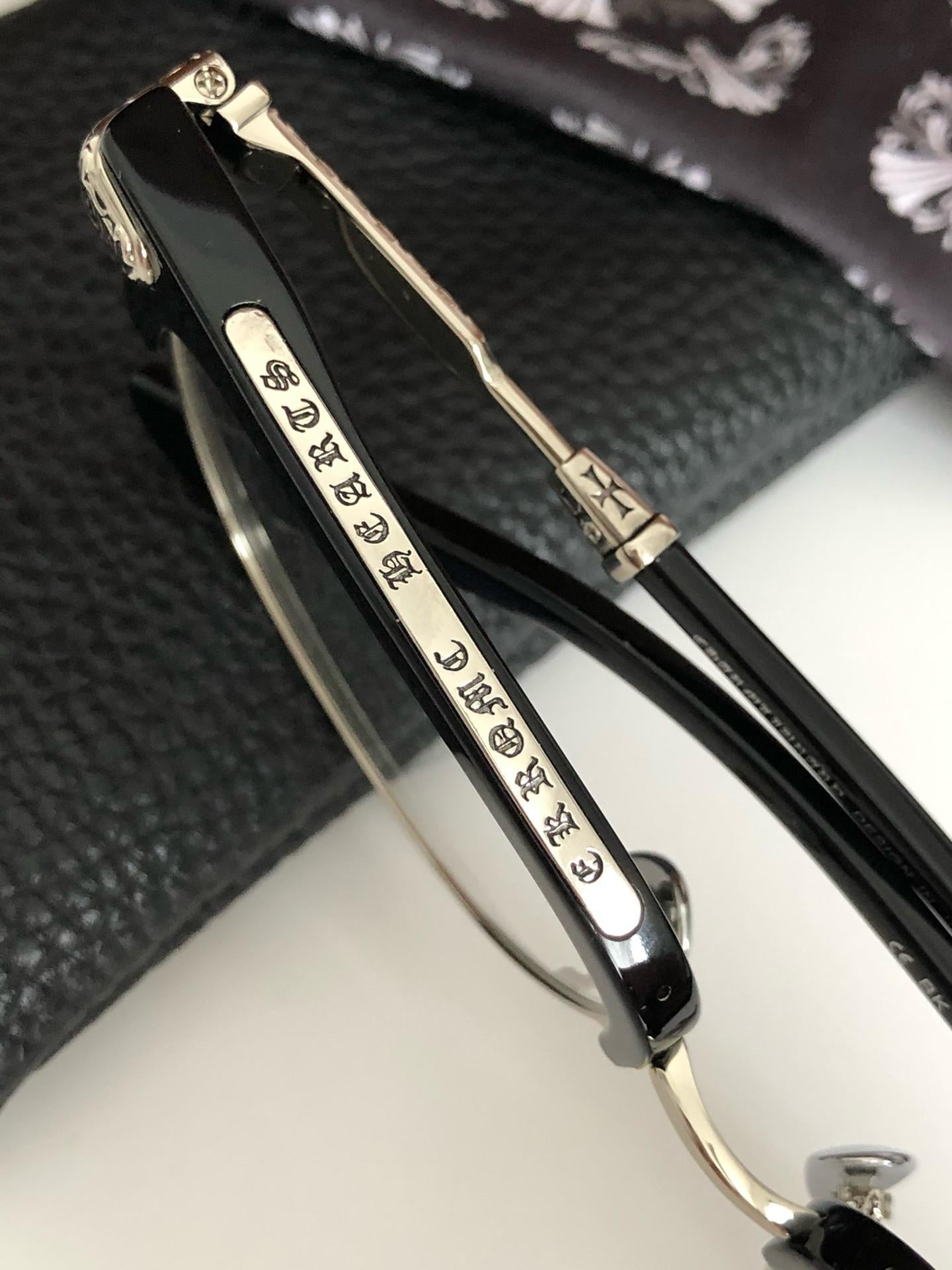 Lunettes Crome Hearts