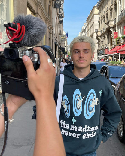 Sweat à capuche Broken P The Madness Never Ends