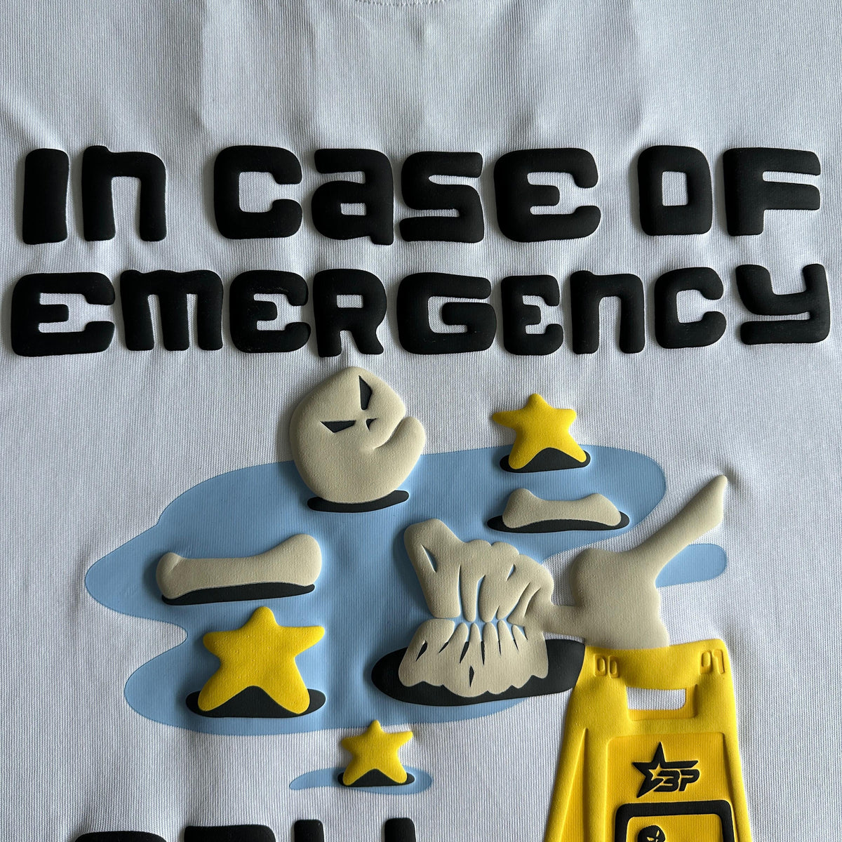 T-shirt « P cassé en cas d'urgence »