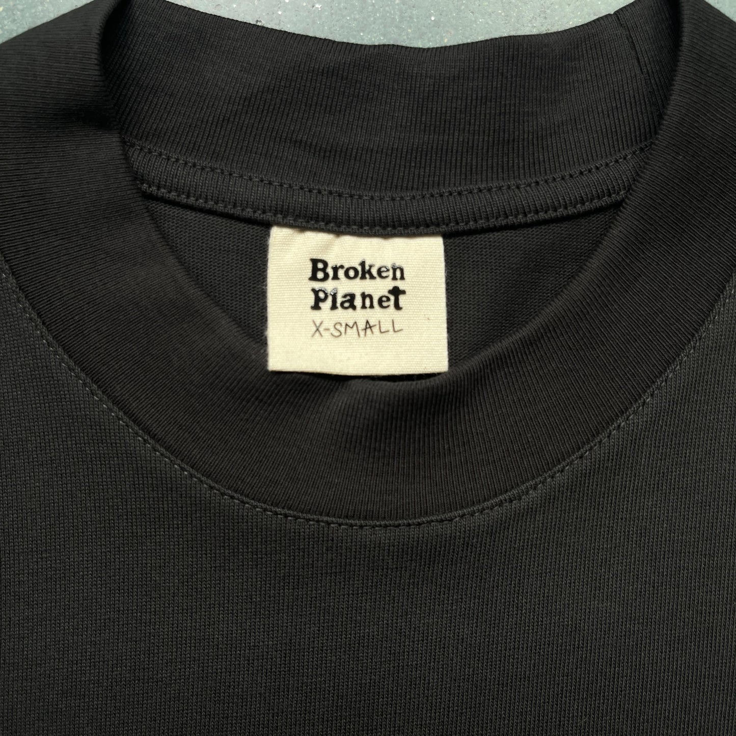 T-shirt Cosmic peaks Broken P
