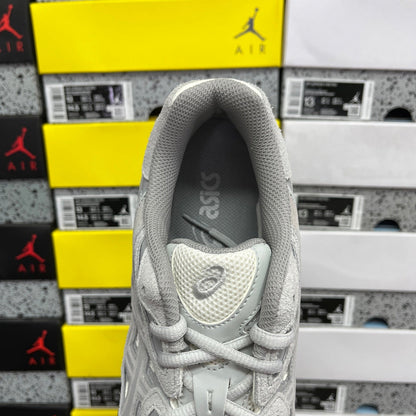 ASICS Gel-NYC Crème et Gris Nuage
