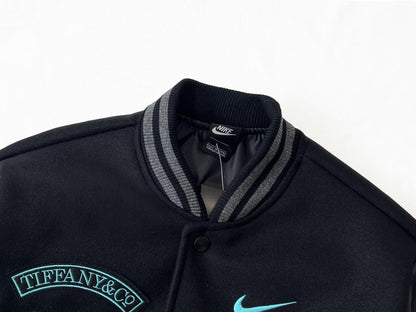 Blouson universitaire Nike x Tiffany and Co.