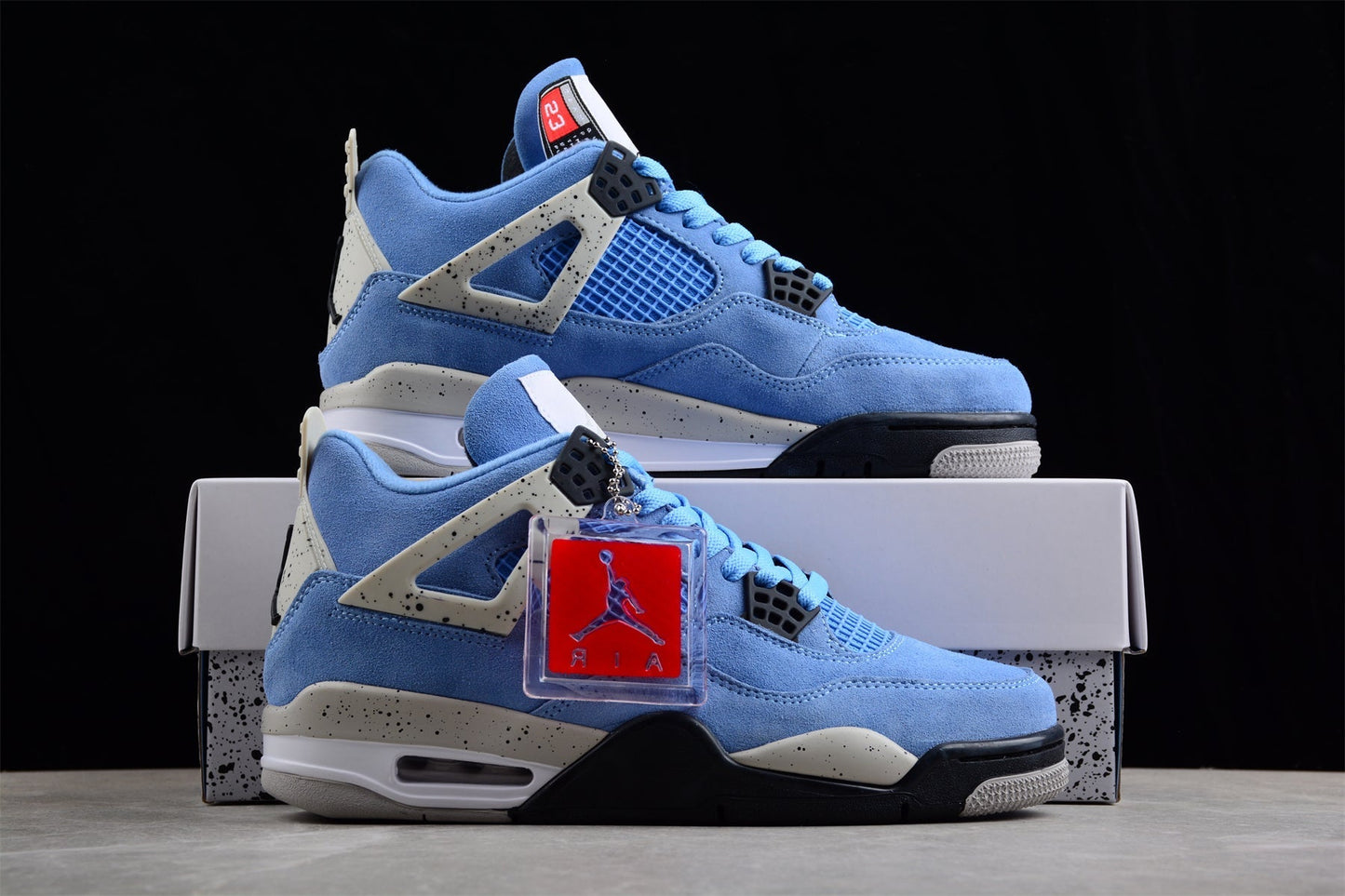 AJ 4 RETRO " UNIVERSITY BLUE"