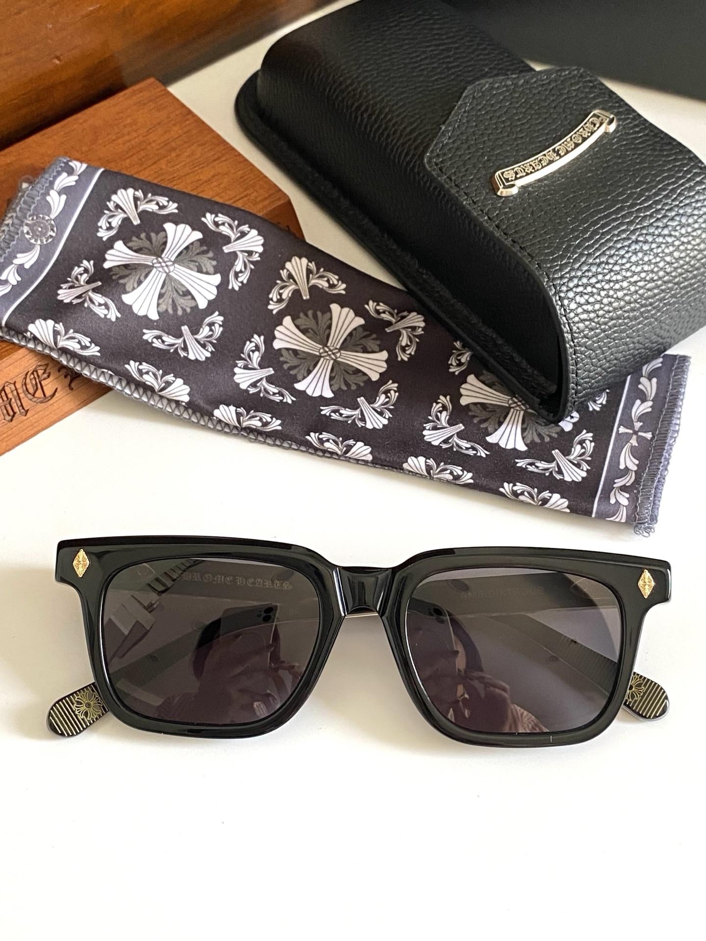 Lunettes Chrome Hearts