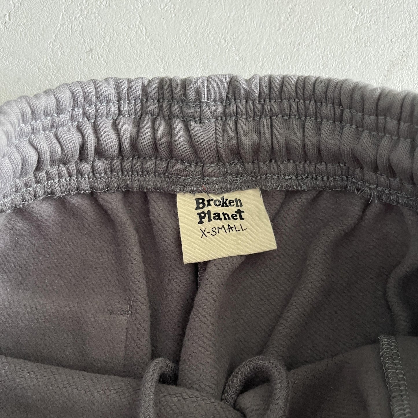 Pantalon de survêtement coupe droite Broken P