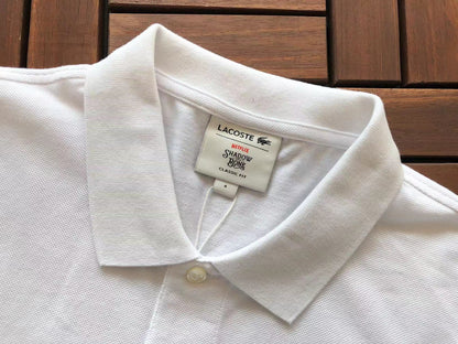 Collection de polos Lacoste x Netflix
