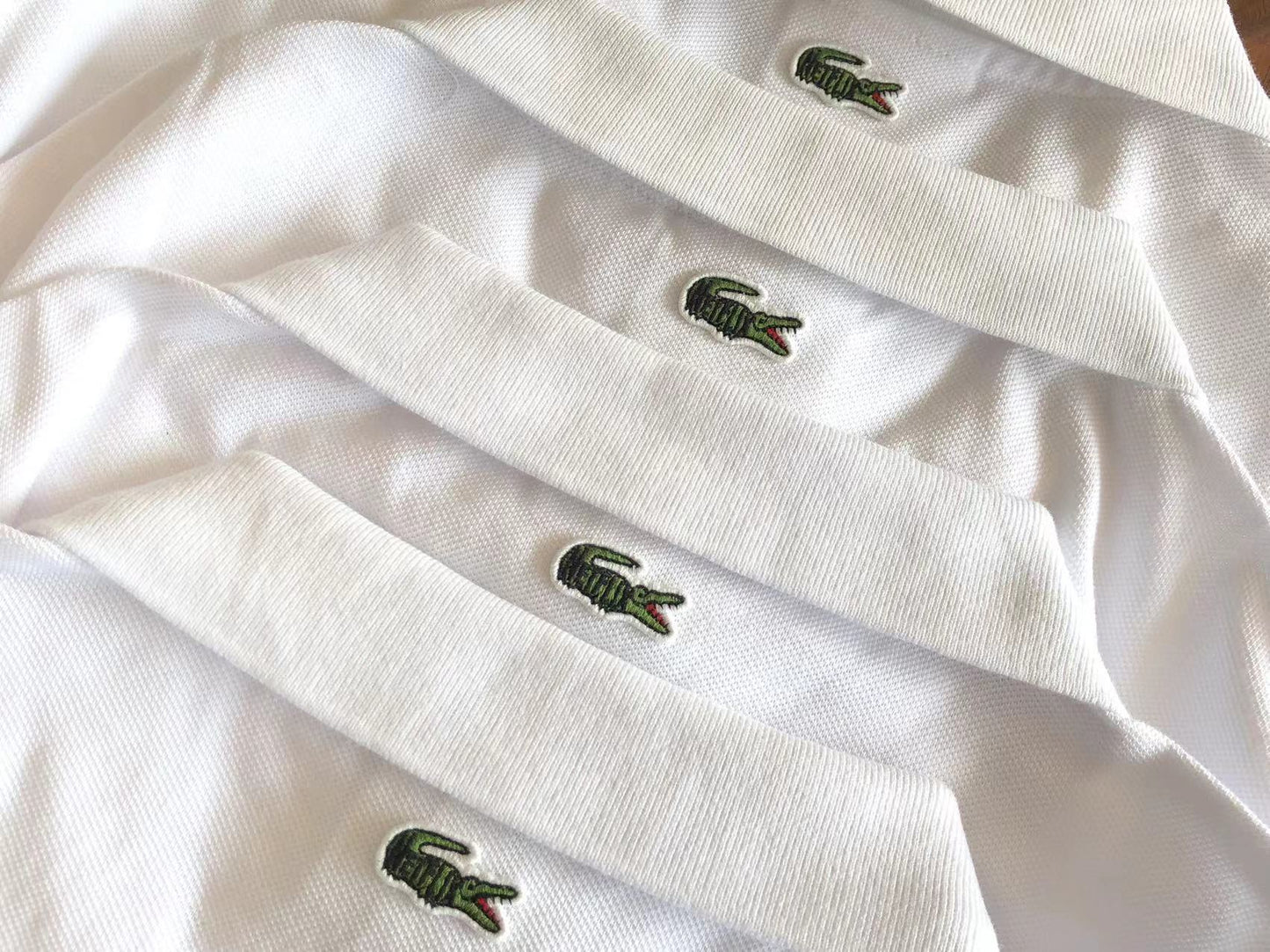 Collection de polos Lacoste x Netflix