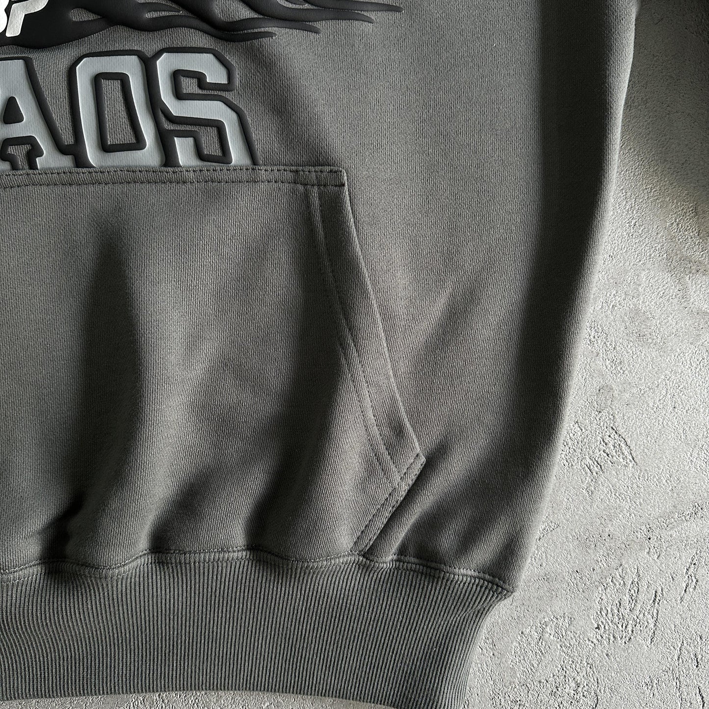 Sweat à capuche Broken P Chaos