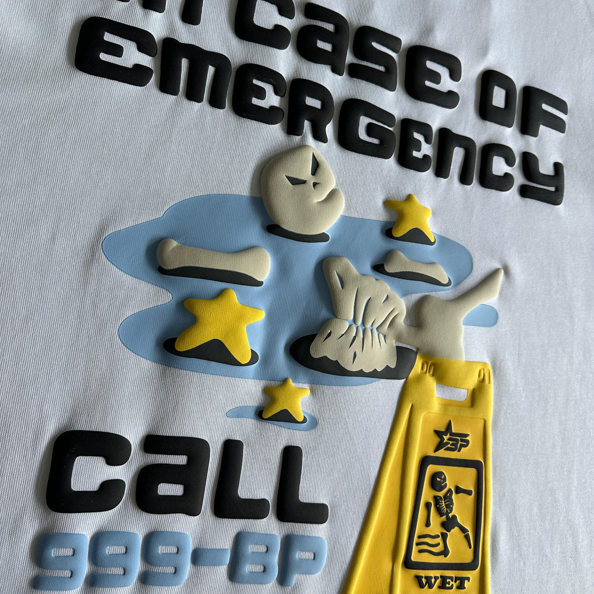 T-shirt « P cassé en cas d'urgence »
