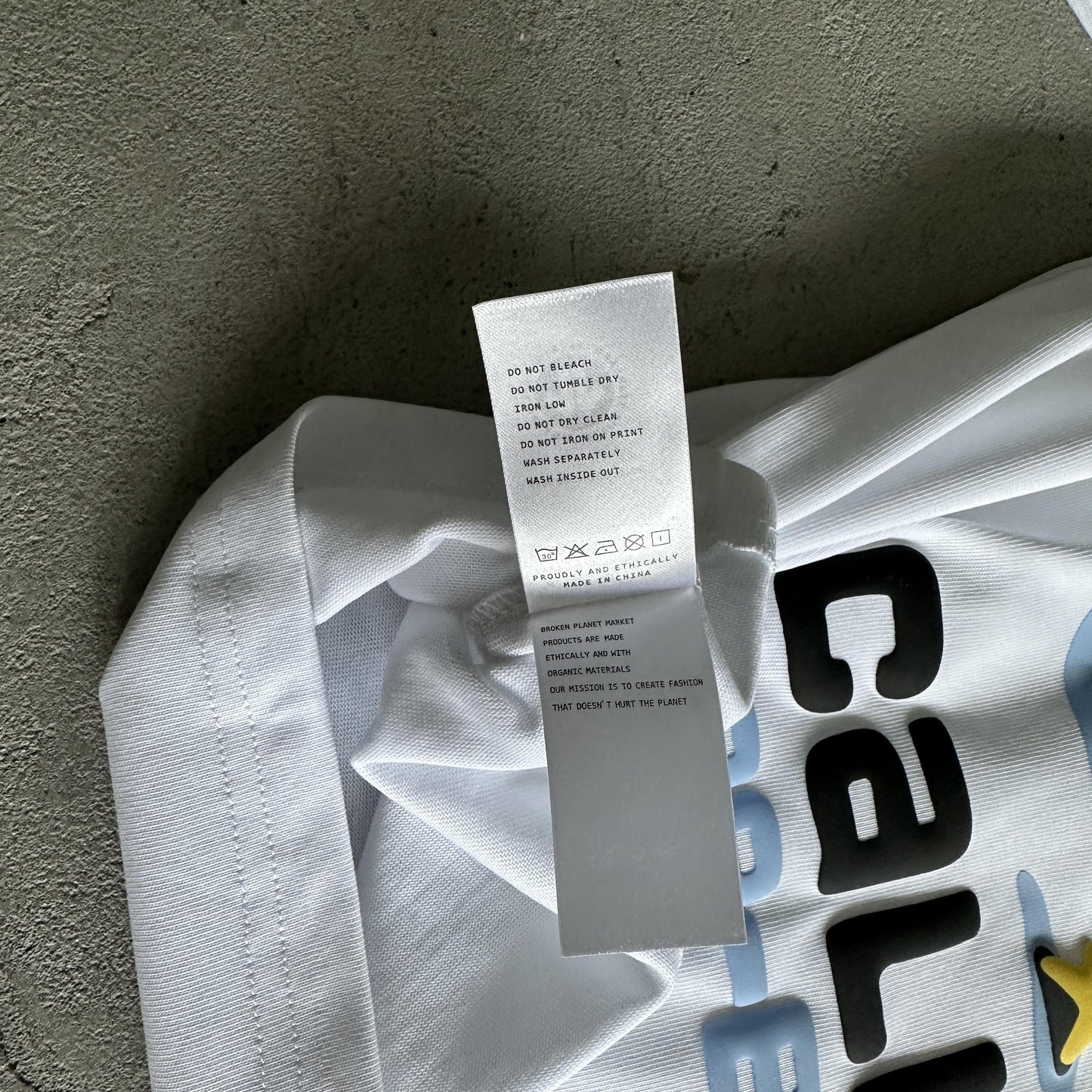 T-shirt « P cassé en cas d'urgence »
