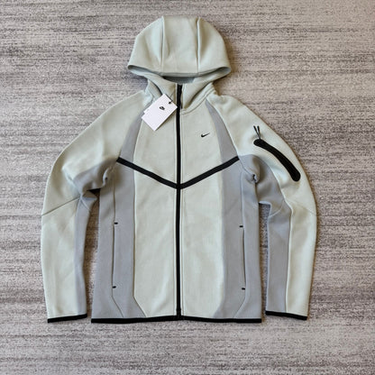 Nike New Techfleece