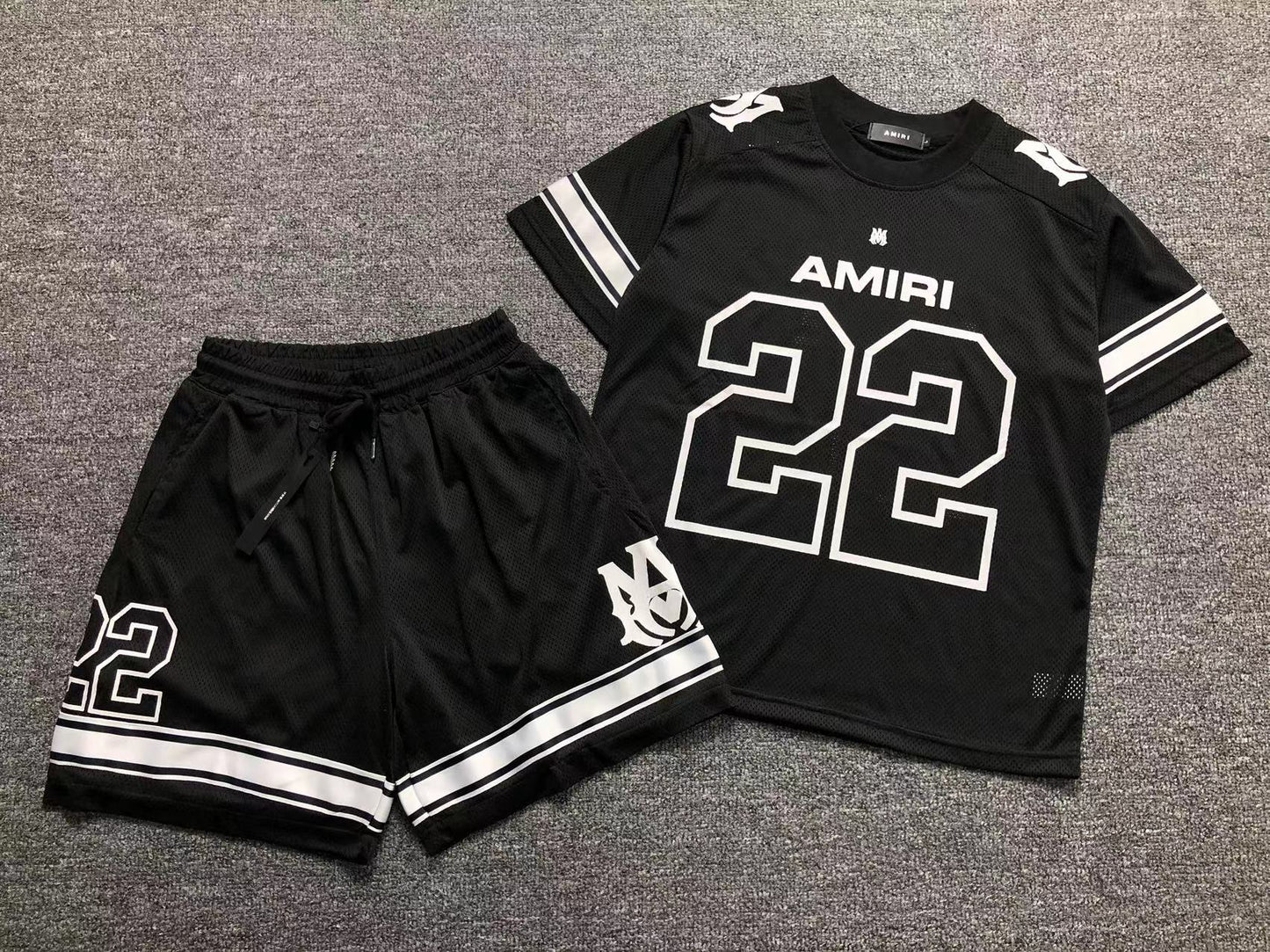 Short et T-shirt Amiri