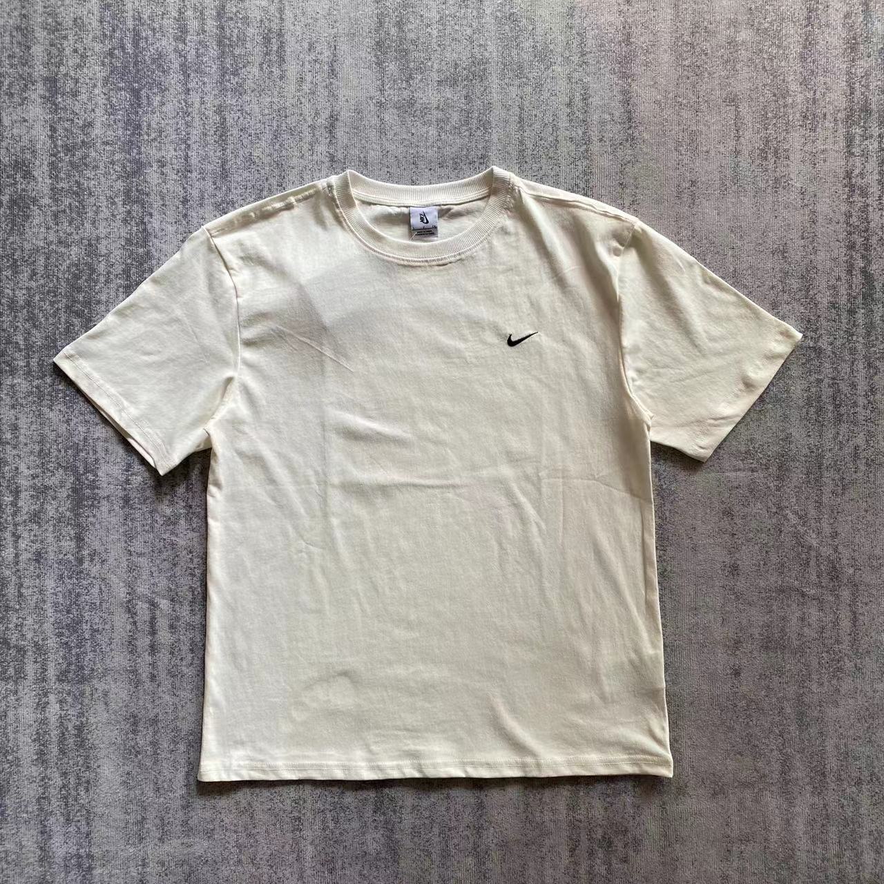 T-shirt Nike