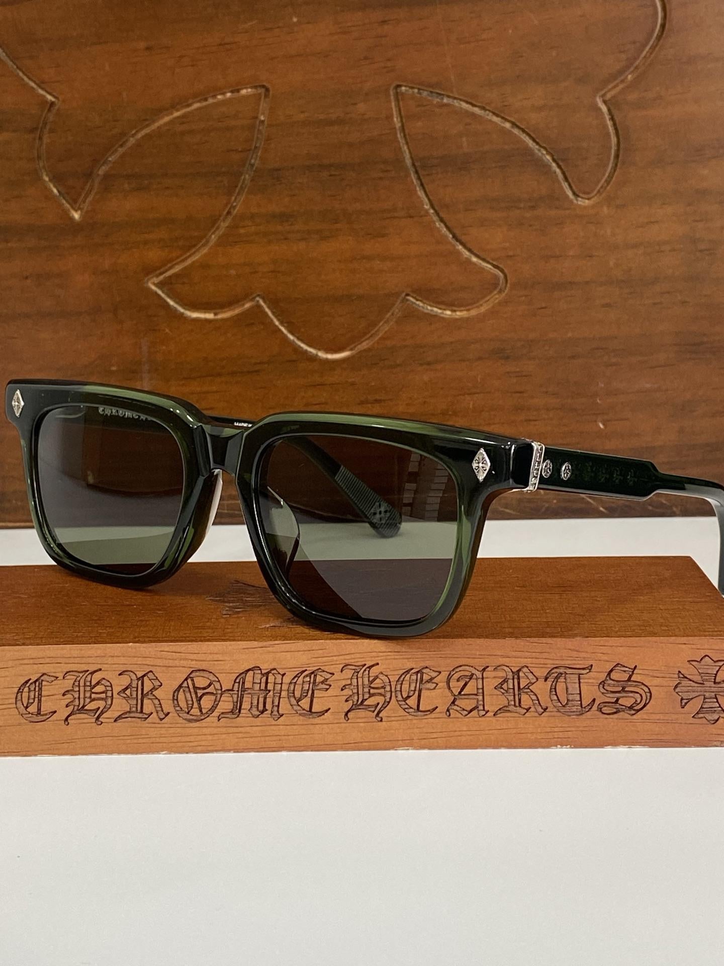 Lunettes Chrome Hearts